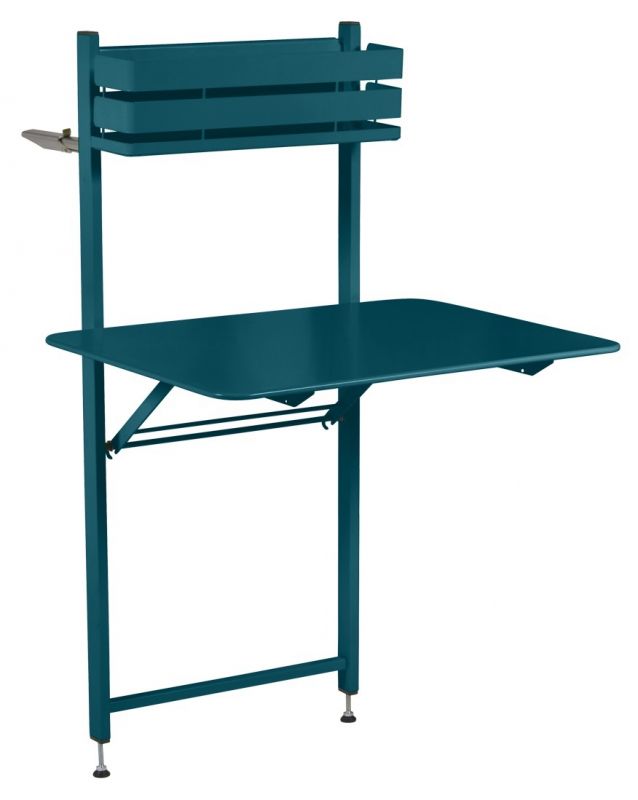 Blauer Bistro Balkontisch, ein klappbarer Outdoor Tisch für kleine Balkone. Fermob Design.